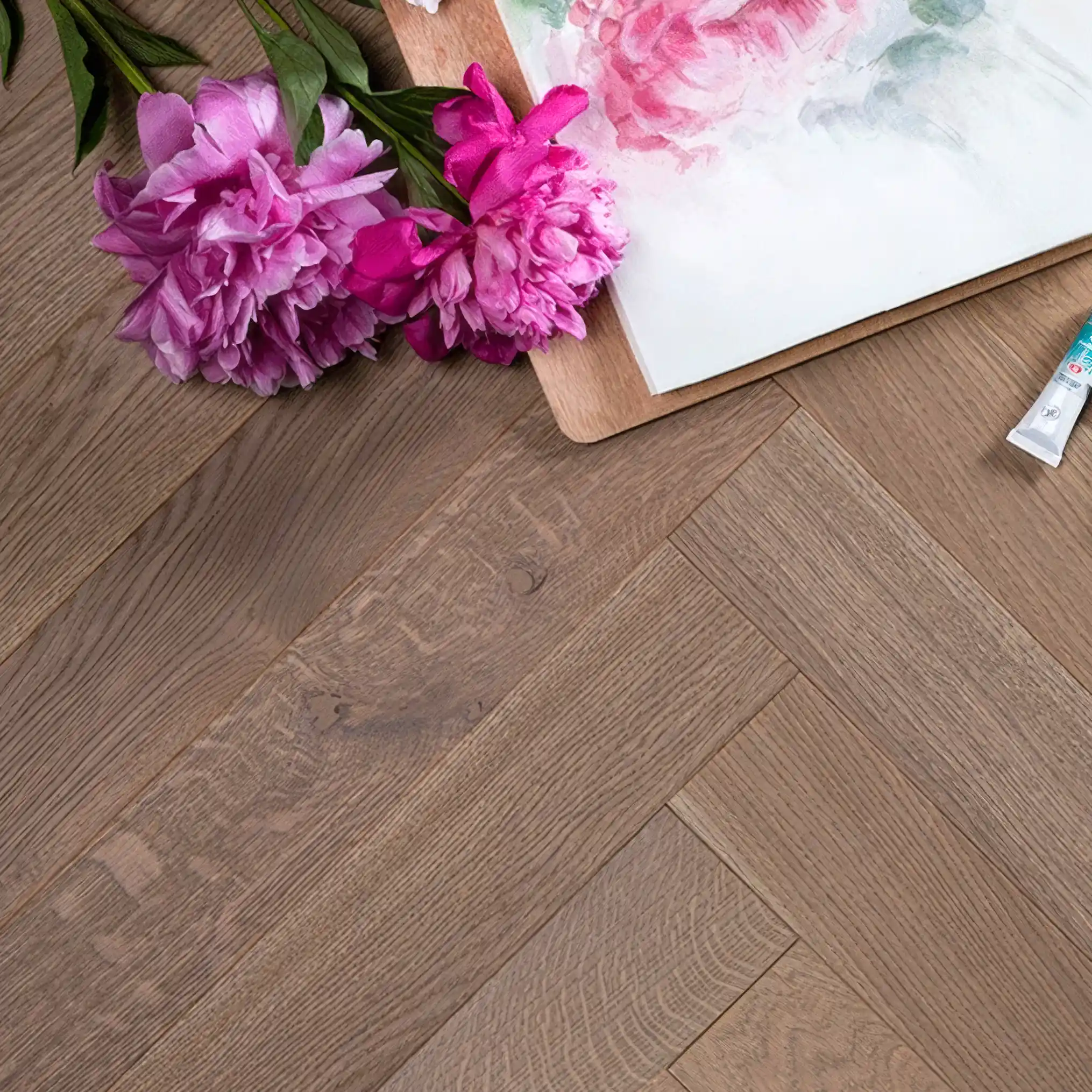 seryj-shpinel-rustikalnyj-2030×2030-1